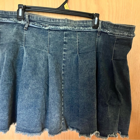 Dark Wash Denim Mini Skirt - Picture 3 of 7